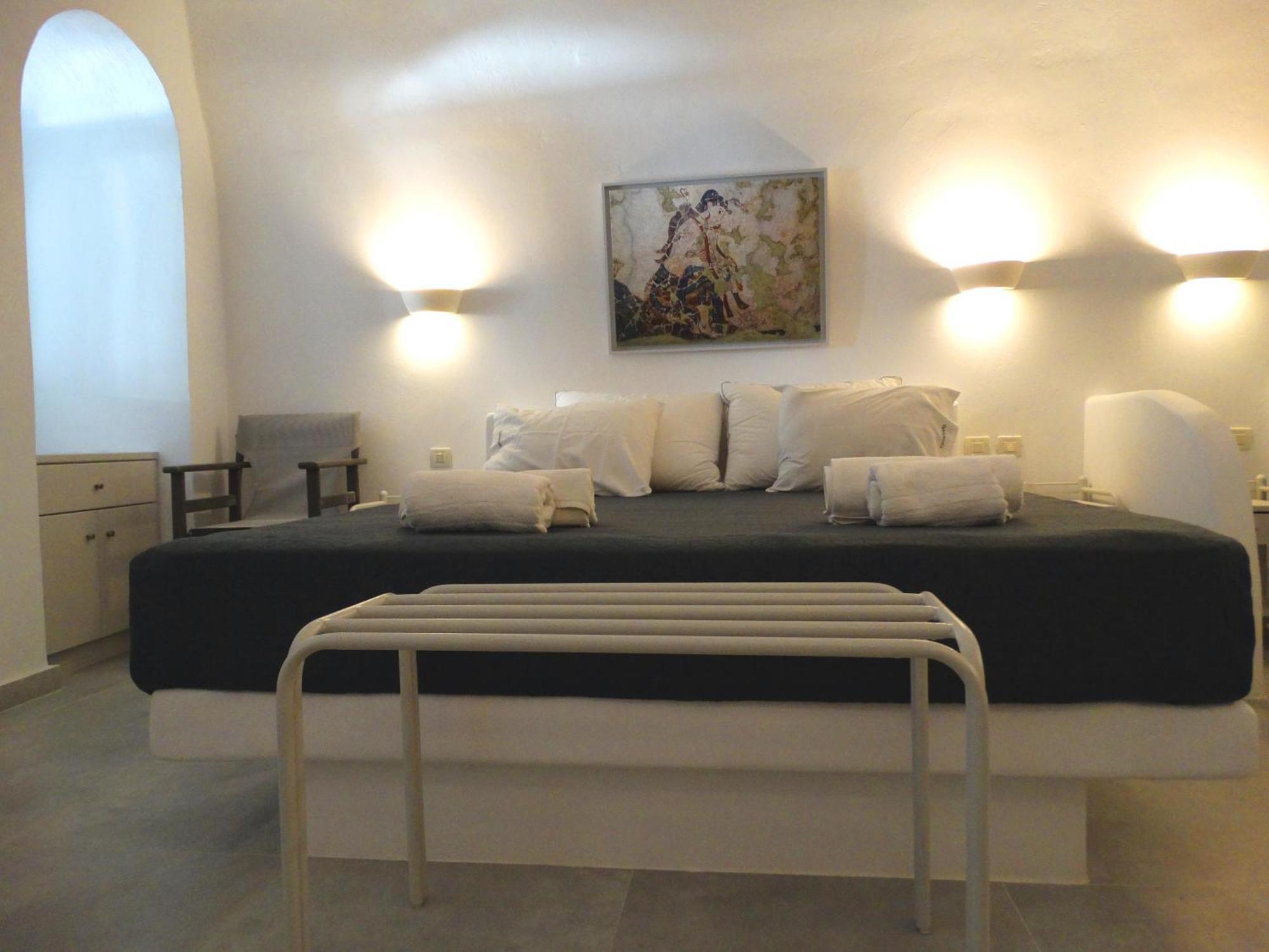 Yposkafo Suites - Villa - Santorini Тира Экстерьер фото