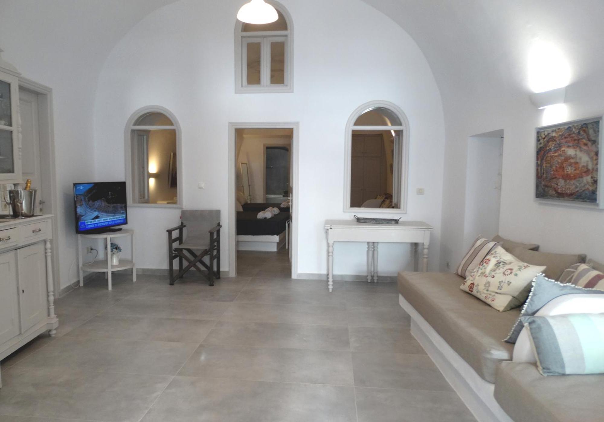 Yposkafo Suites - Villa - Santorini Тира Экстерьер фото